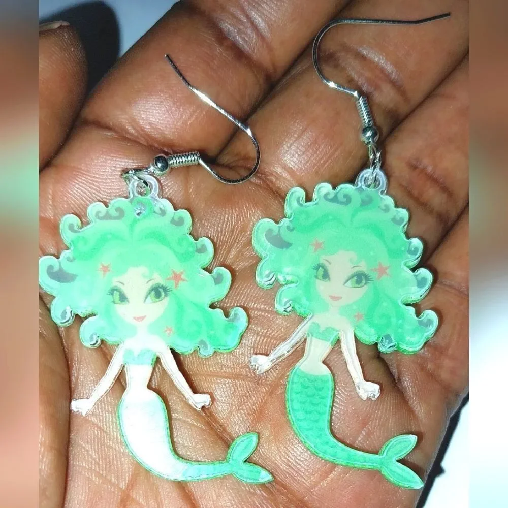 Super cute mermaid earrings